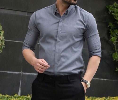 پیراهن طوسی یا خاکستری روشن